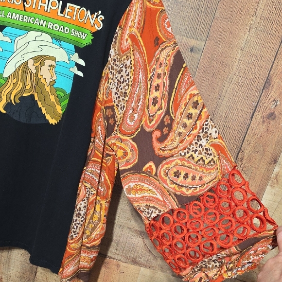 Upcycled Chris Stapleton Tee With Paisley Sleeves - Picture 5 of 8